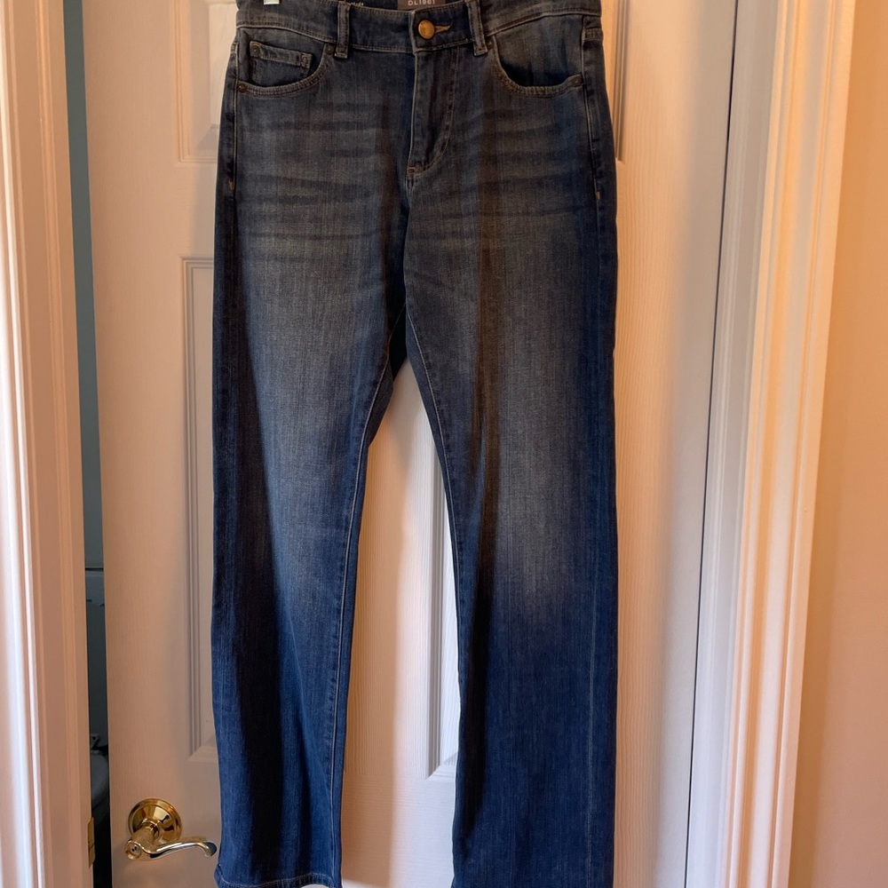 DL 1961 Avery medium wash straight leg jean